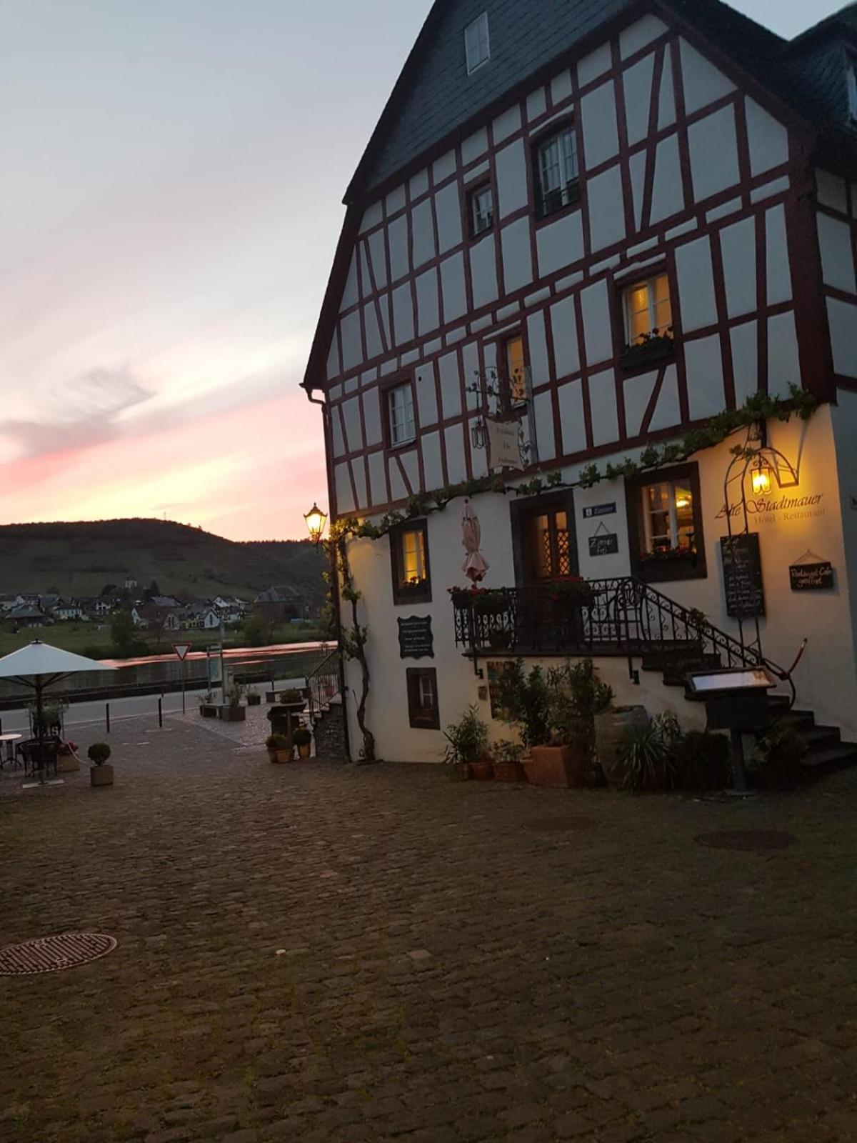 Hotel Restaurant Alte Stadtmauer Beilstein  Bagian luar foto
